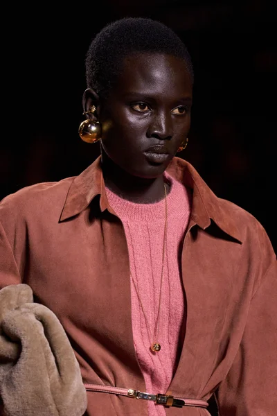 Look 64